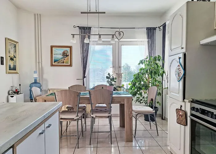 Apartamento Bonika By Interhome